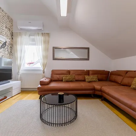 Apartment Flexible Selfcheckins 49 - - Parking - New - Luxury
